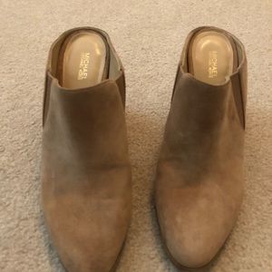 Micheal Kors Suede boots booties women’s size 10